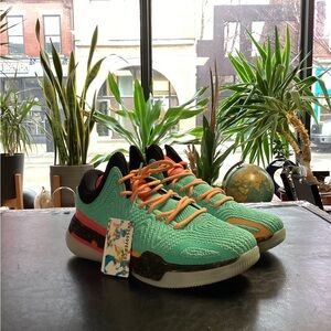 NWT Crossover Culture Vibrant Green and Orange Women's Sneakers 6